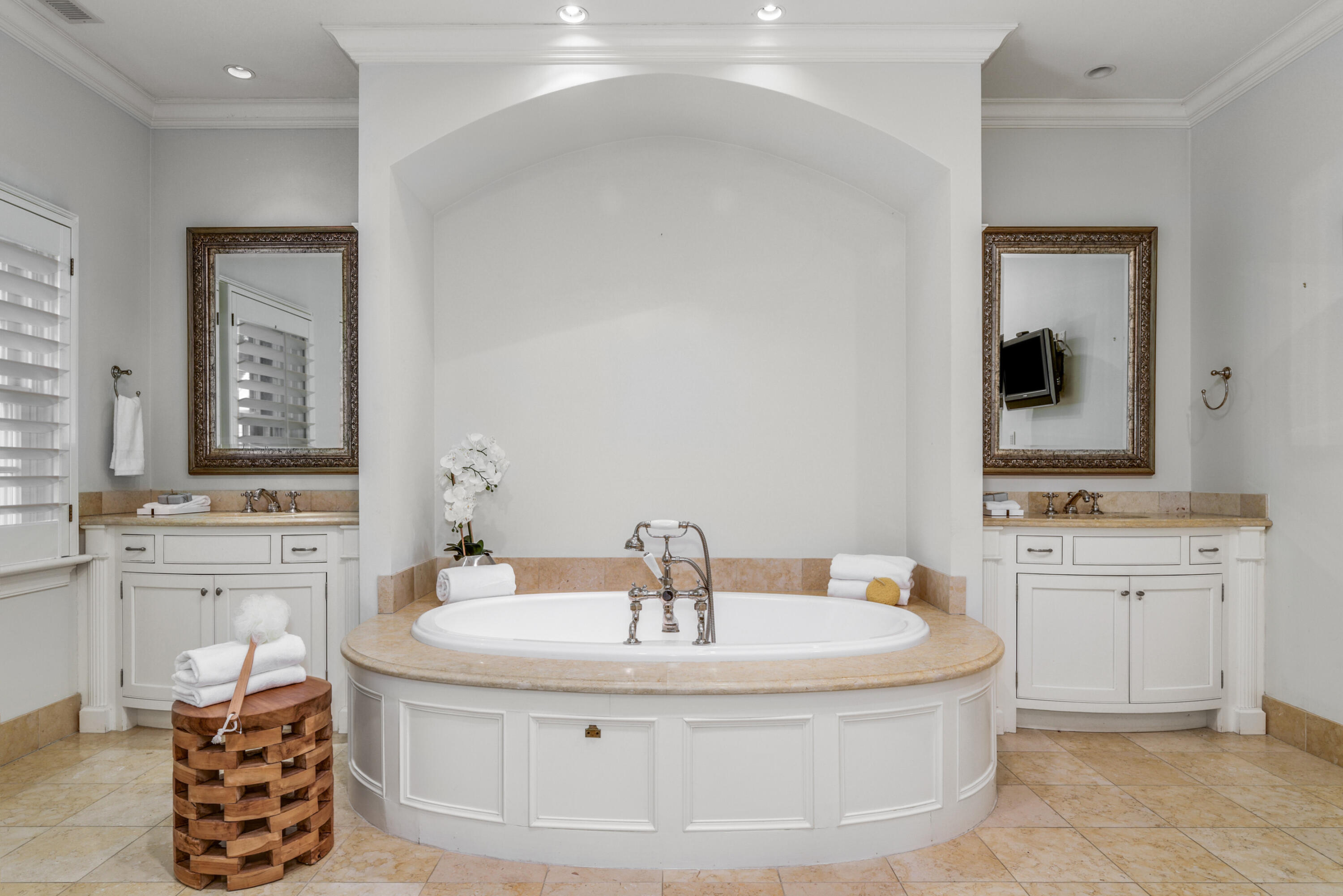 183 Ferris Hill Road New Canaan, CT 06840 - Photo 23 of 40 a bathroom with a tub sink and mirror