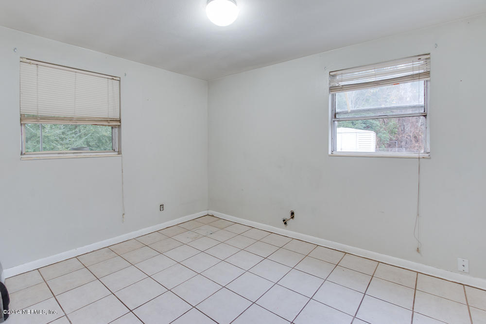 5913 Tampico Road Jacksonville, FL 32244 - Photo 14 of 25 10