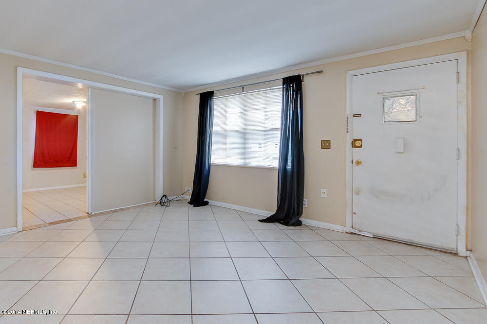 5913 Tampico Road Jacksonville, FL 32244 - Photo 3 of 25 3