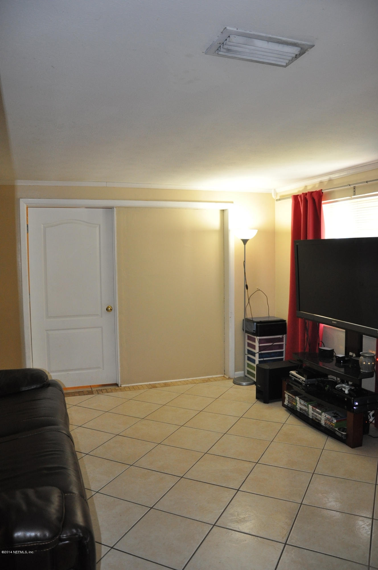 5913 Tampico Road Jacksonville, FL 32244 - Photo 4 of 25 3a