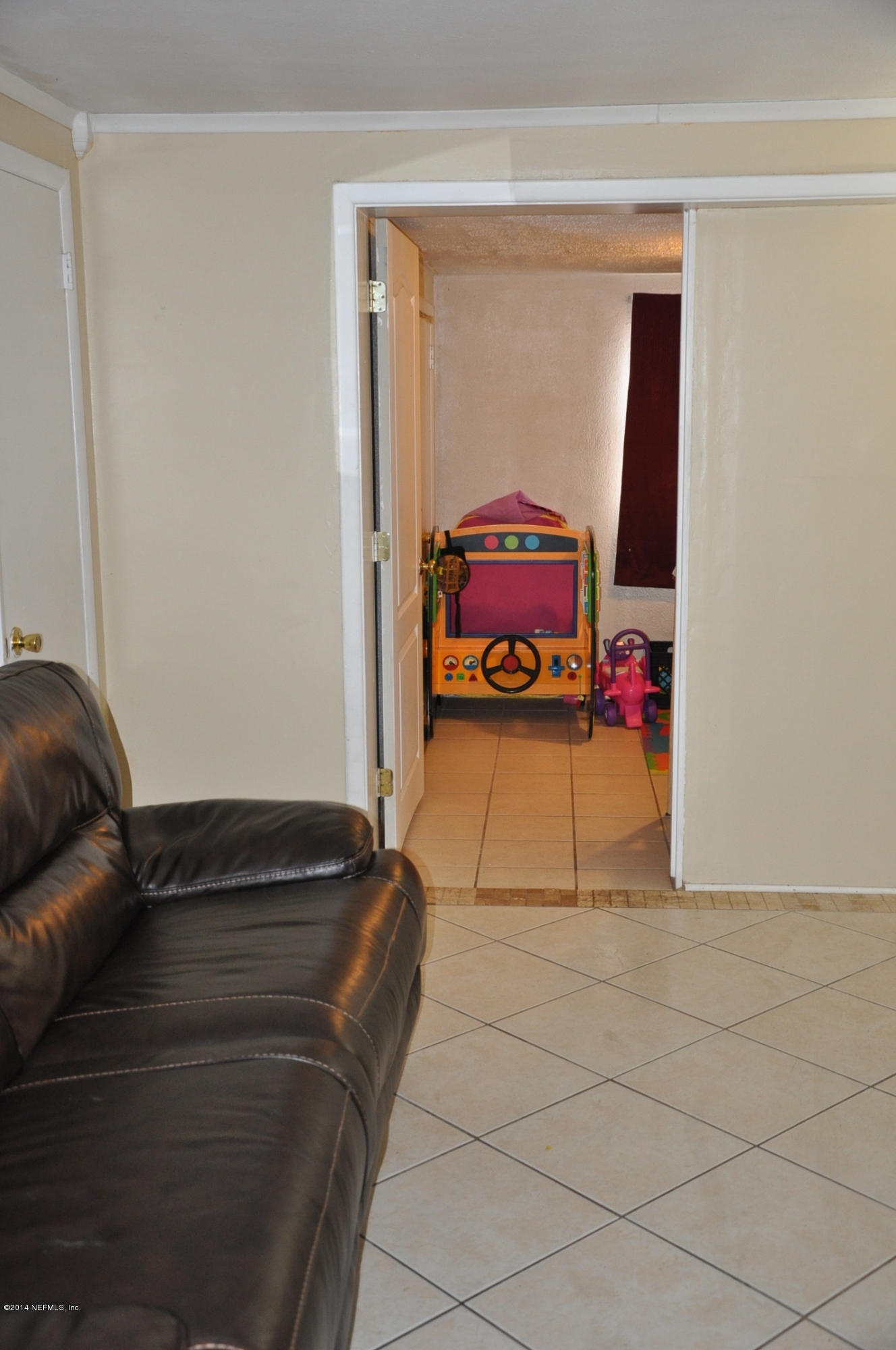 5913 Tampico Road Jacksonville, FL 32244 - Photo 5 of 25 3b