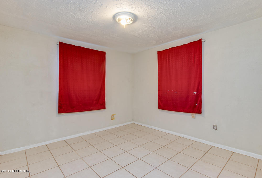 5913 Tampico Road Jacksonville, FL 32244 - Photo 6 of 25 4