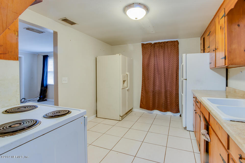 5913 Tampico Road Jacksonville, FL 32244 - Photo 9 of 25 6