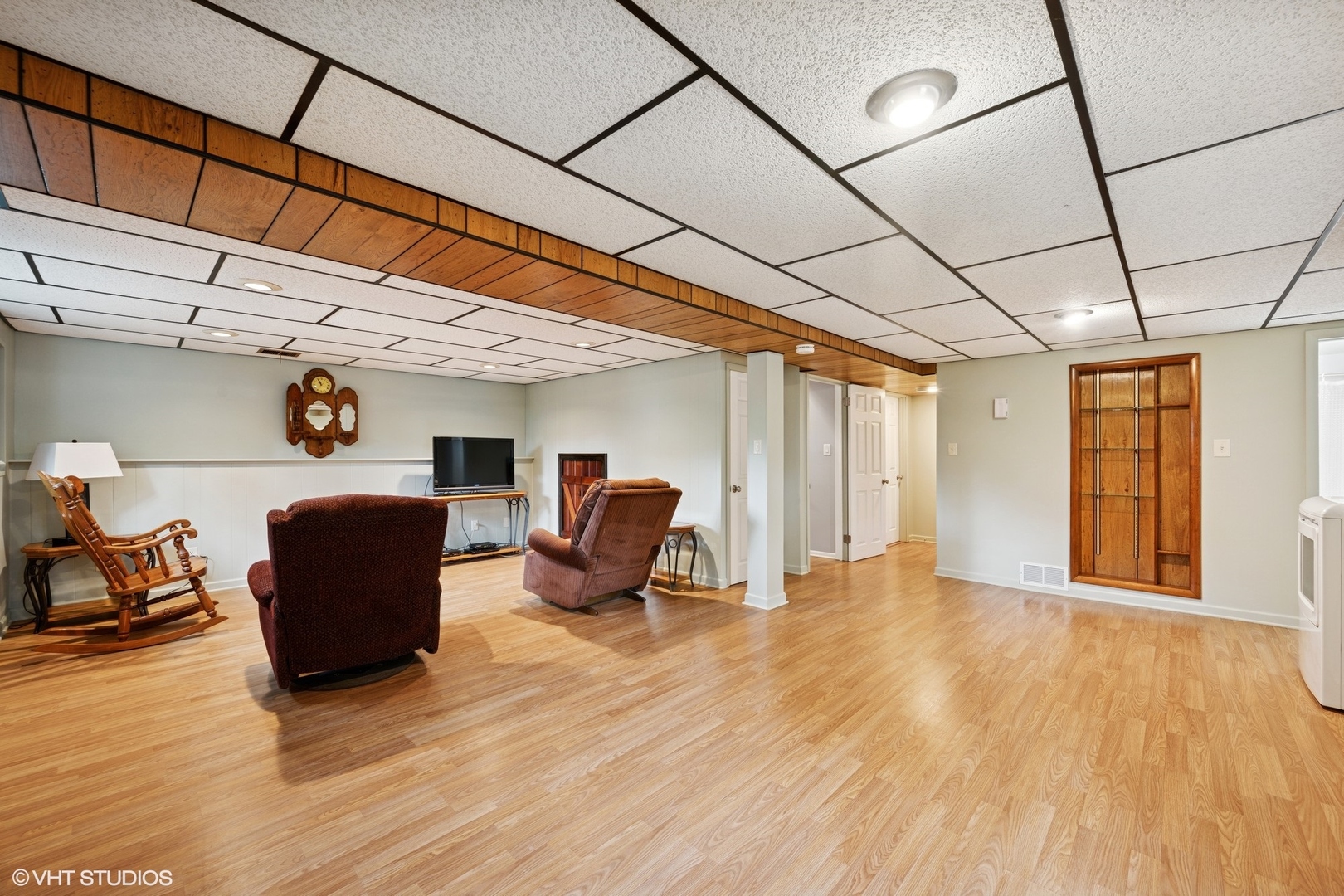 109 Chestnut Lane Wheeling, IL 60090 - Photo 13 of 21