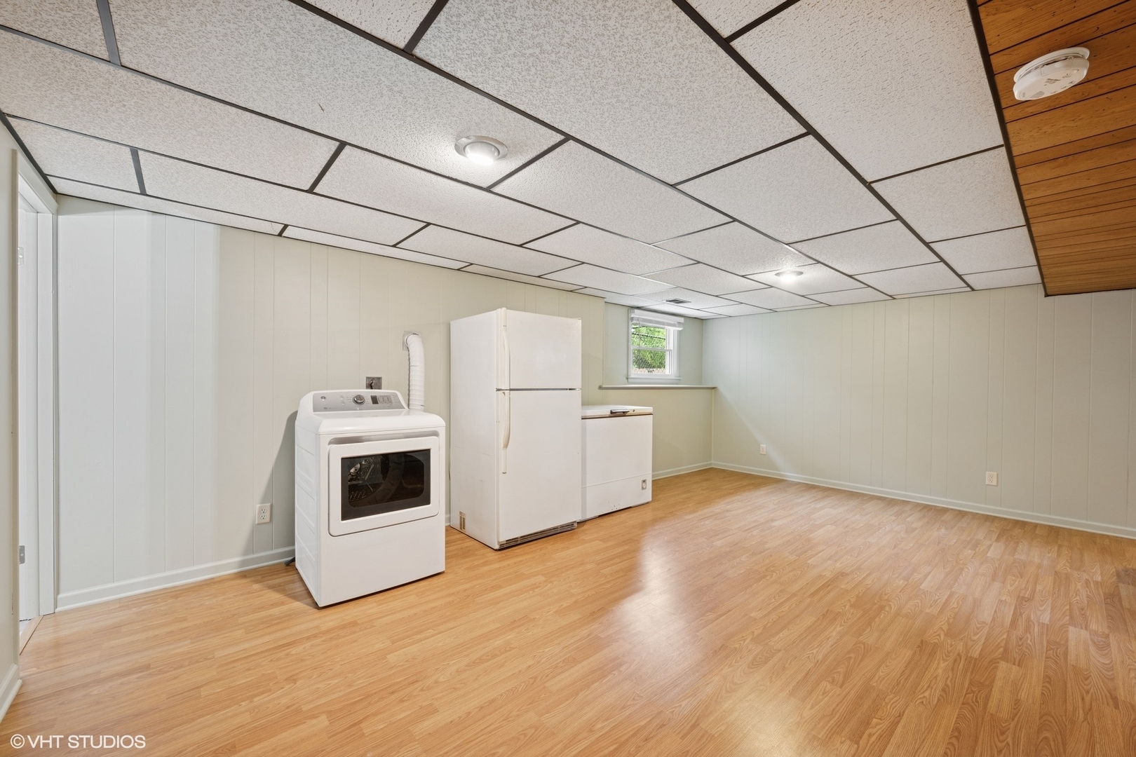 109 Chestnut Lane Wheeling, IL 60090 - Photo 15 of 21