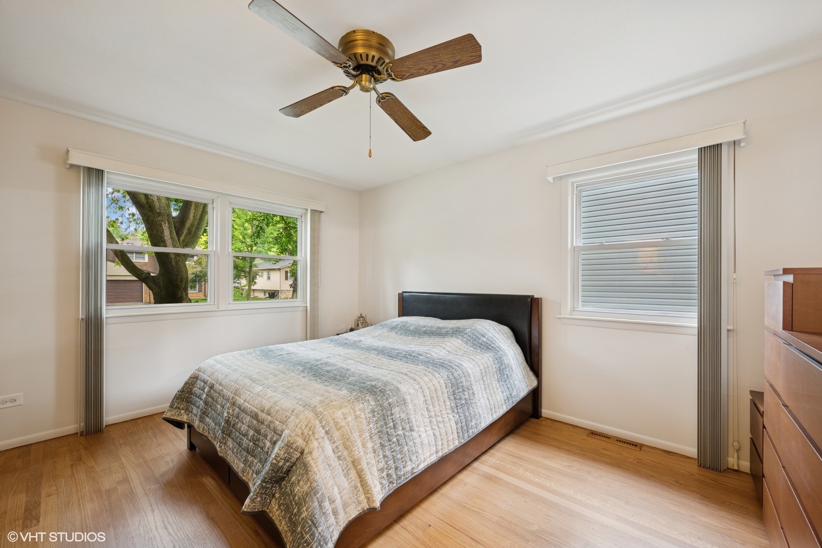 109 Chestnut Lane Wheeling, IL 60090 - Photo 8 of 21