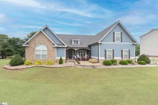 $675,000 | 1 Knob Creek Court, Easley, SC 29642