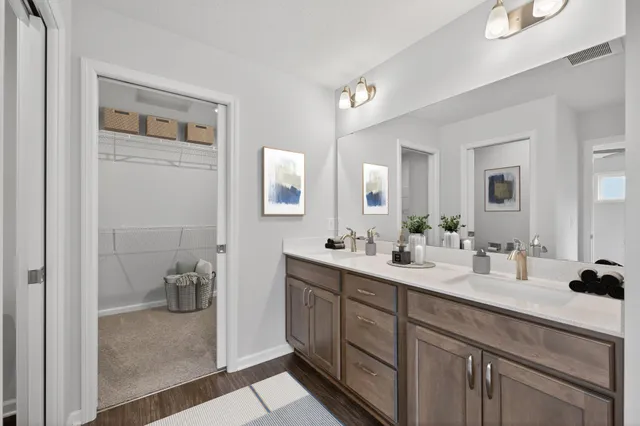 $559,900 | 1081 Oakwood Road, Newport, MN 55055