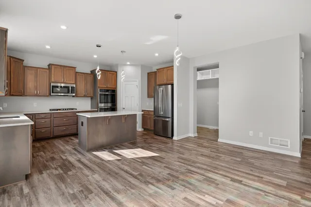 $559,900 | 1081 Oakwood Road, Newport, MN 55055