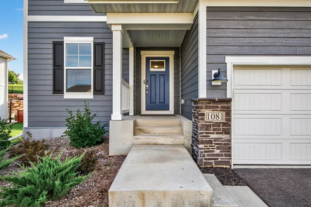 $559,900 | 1081 Oakwood Road, Newport, MN 55055