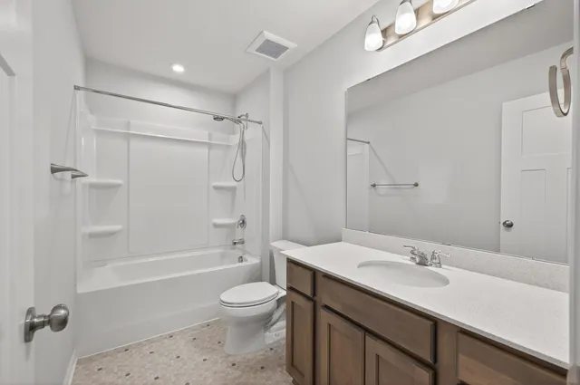 $559,900 | 1081 Oakwood Road, Newport, MN 55055