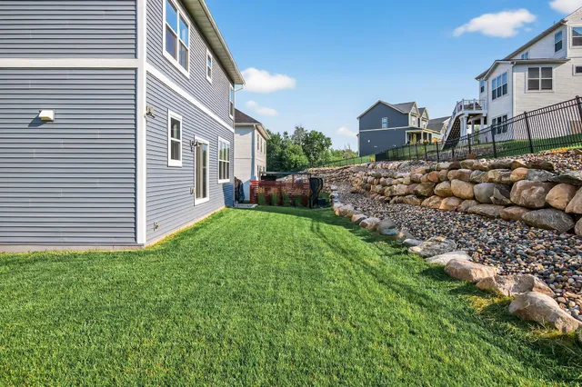 $559,900 | 1081 Oakwood Road, Newport, MN 55055