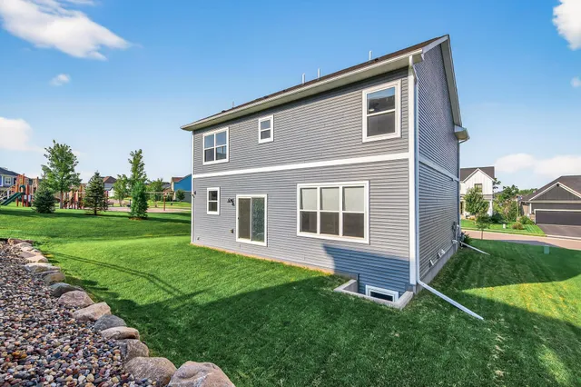 $559,900 | 1081 Oakwood Road, Newport, MN 55055