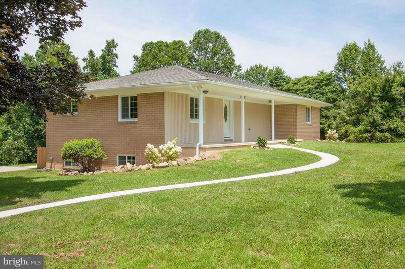 3790 Solomons Island Road Edgewater, MD 21037 - Photo 1 of 29 Exterior (Front)