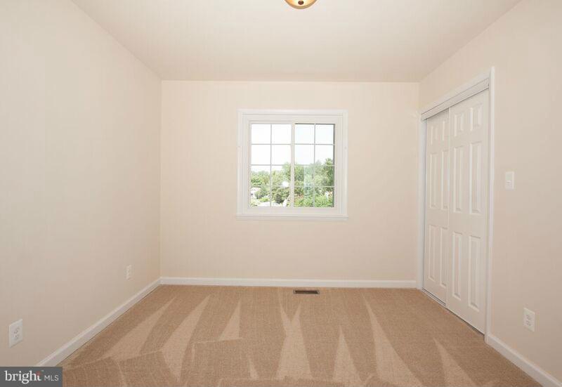 3790 Solomons Island Road Edgewater, MD 21037 - Photo 16 of 29 Bedroom