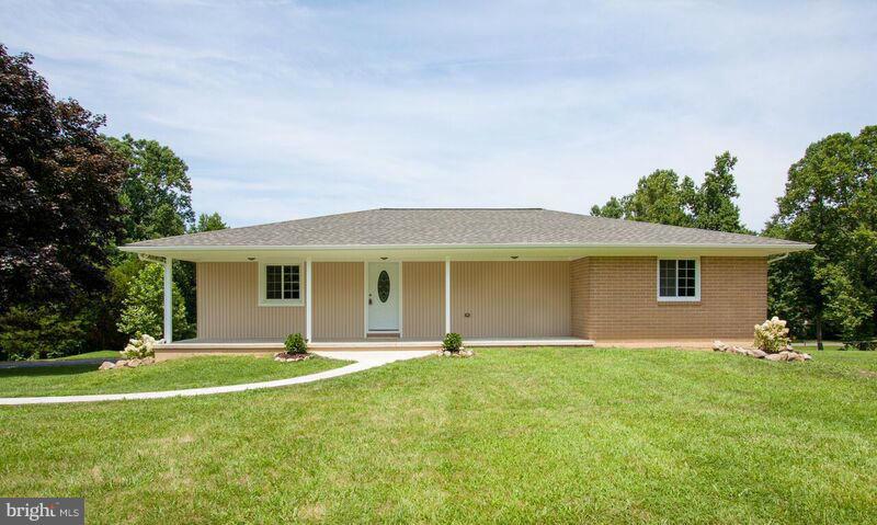 3790 Solomons Island Road Edgewater, MD 21037 - Photo 3 of 29 Exterior (Front)