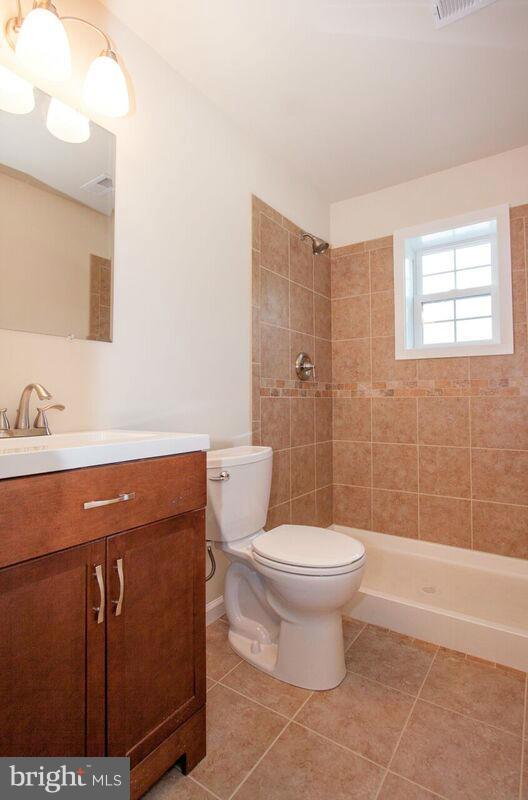3790 Solomons Island Road Edgewater, MD 21037 - Photo 26 of 29 Bath