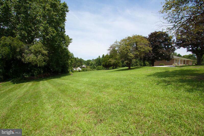3790 Solomons Island Road Edgewater, MD 21037 - Photo 7 of 29 View