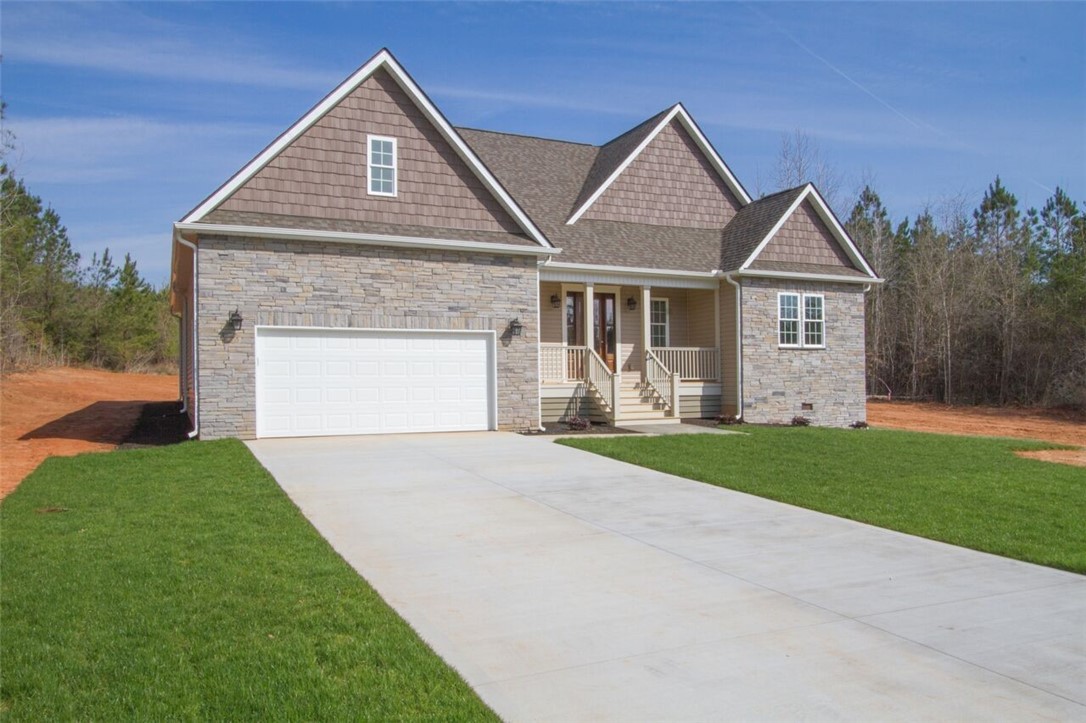 324 Hammond Circle Anderson, SC 29621 - Photo 1 of 44 Gallery Image 1