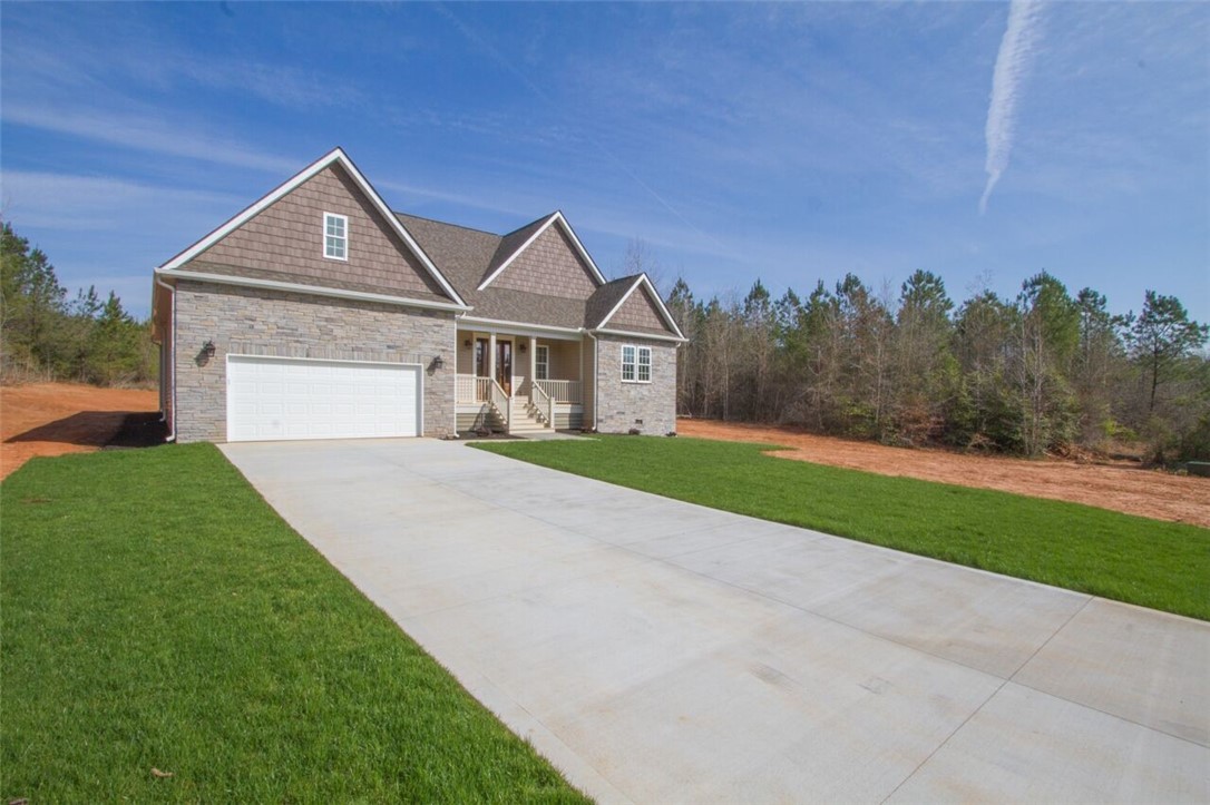 324 Hammond Circle Anderson, SC 29621 - Photo 3 of 44 Gallery Image 3