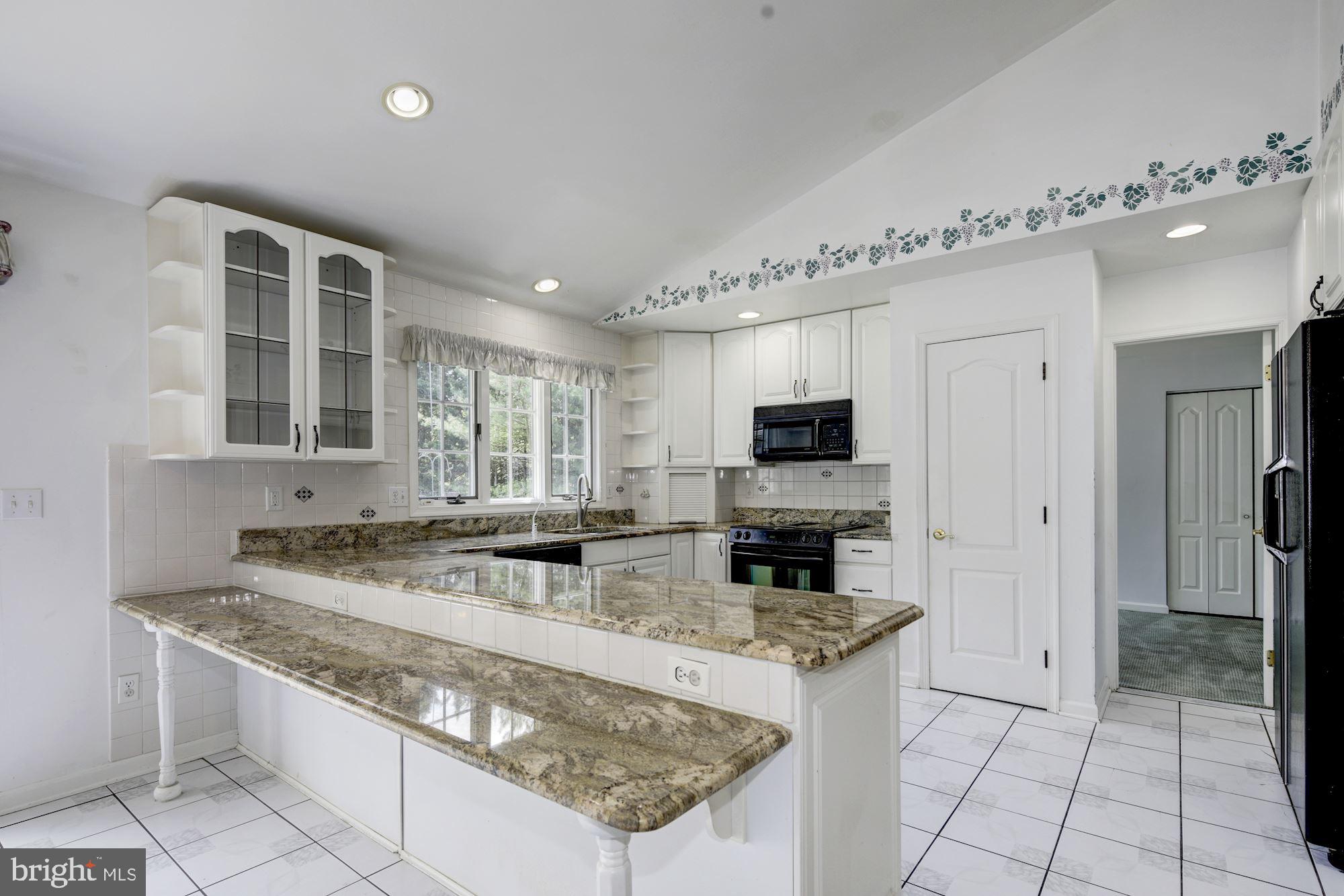 14223 Robcaste Road Phoenix, MD 21131 - Photo 23 of 57 Kitchen