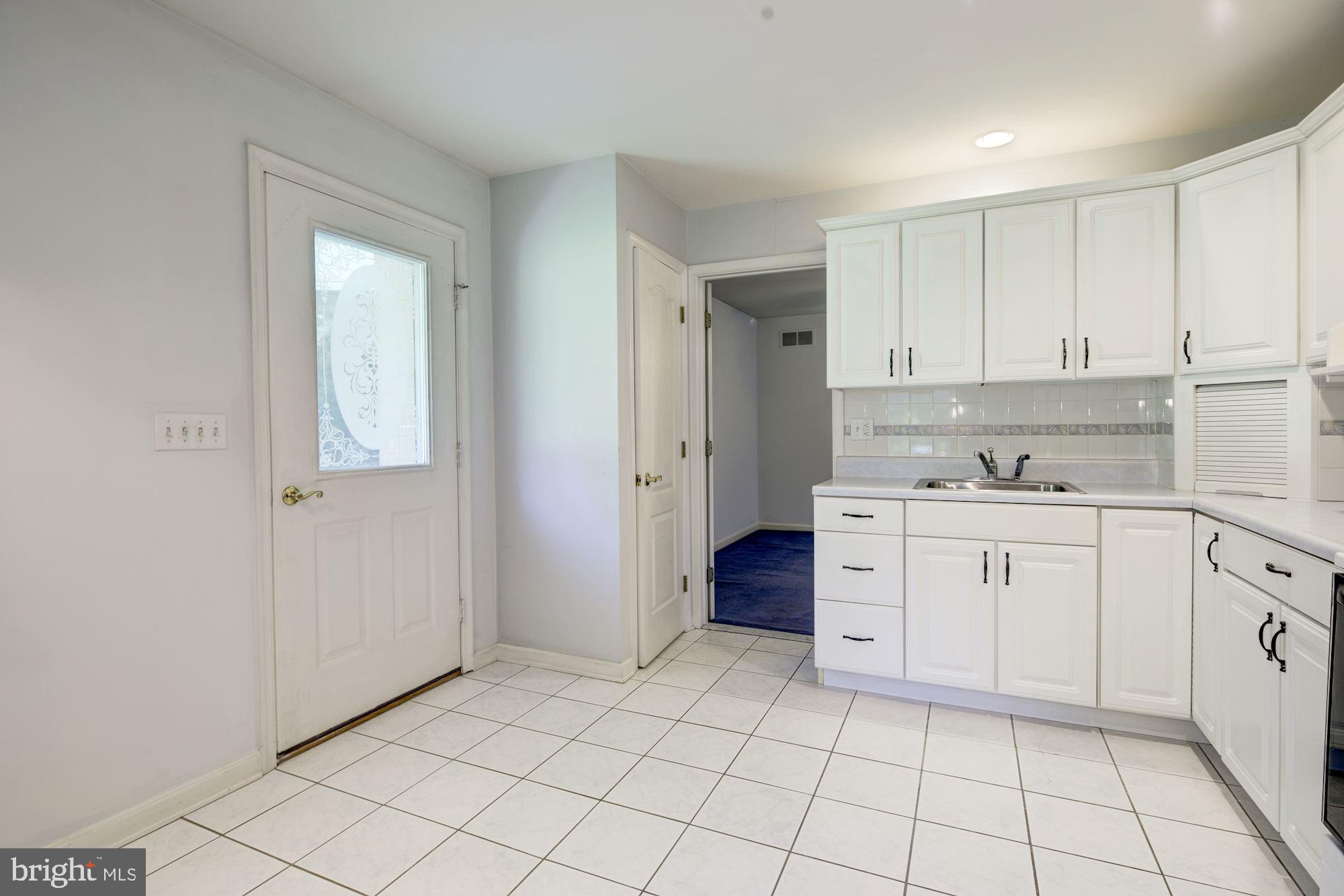 14223 Robcaste Road Phoenix, MD 21131 - Photo 51 of 57 In-law Suite Kitchen