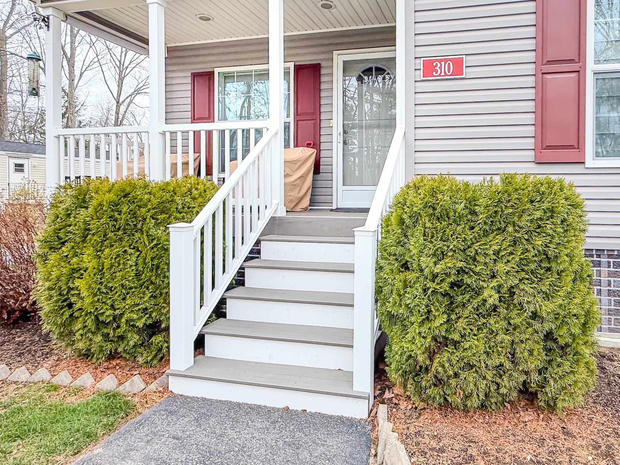 310 Friar Tuck Drive Exeter, NH 03833 - Photo 4 of 47