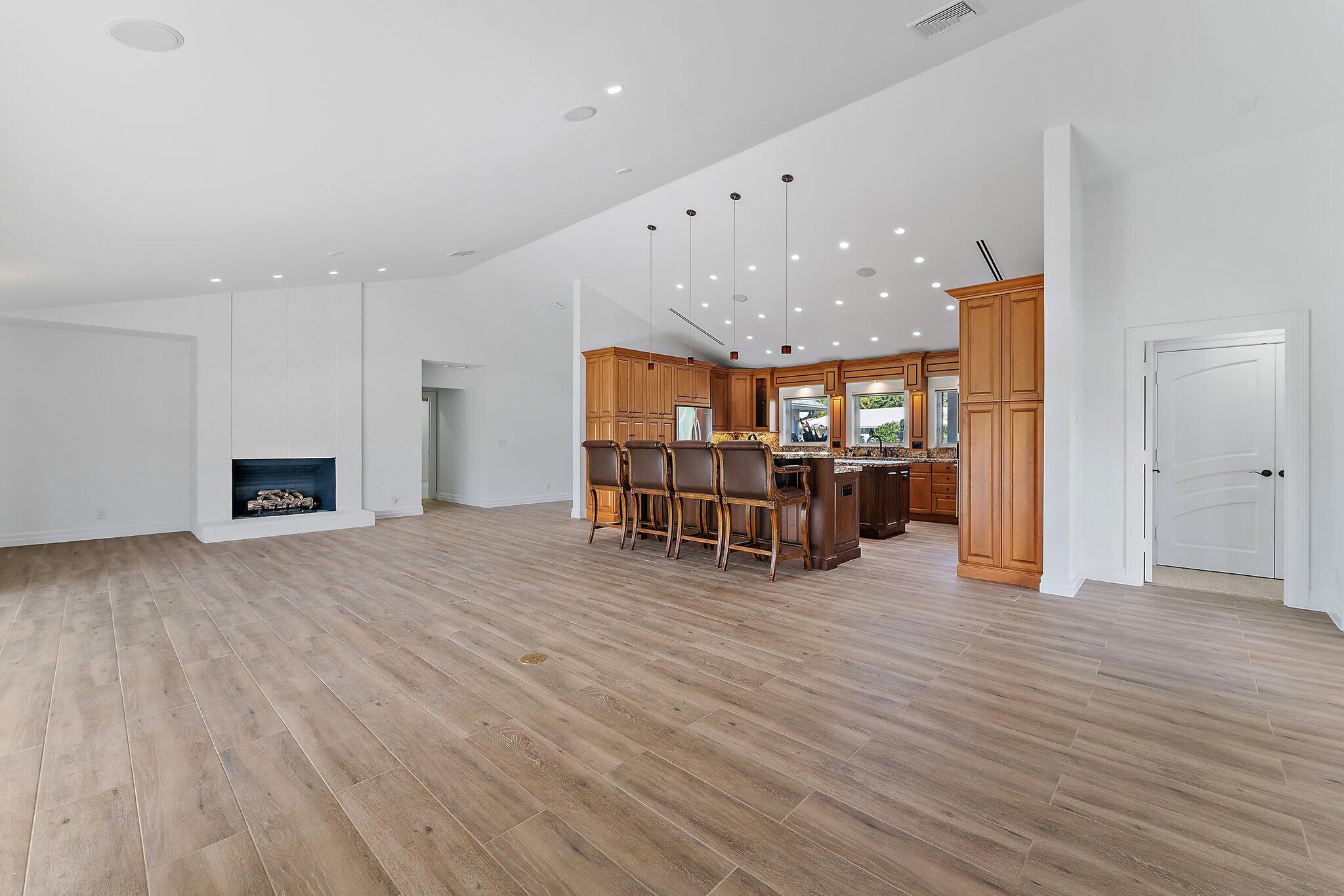 209 Fairway West Tequesta, FL 33469 - Photo 5 of 54 040-209FairwayW-Jupiter-SMALL