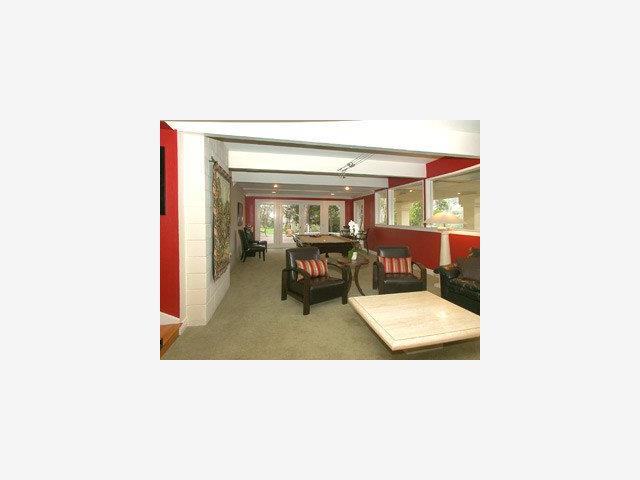 440 Pinehill Road Hillsborough, CA 94010 - Photo 7 of 8 a hallway with table and chairs