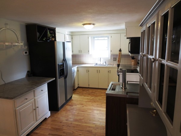 459 Nausauket Road Warwick, RI 02886 - Photo 11 of 28