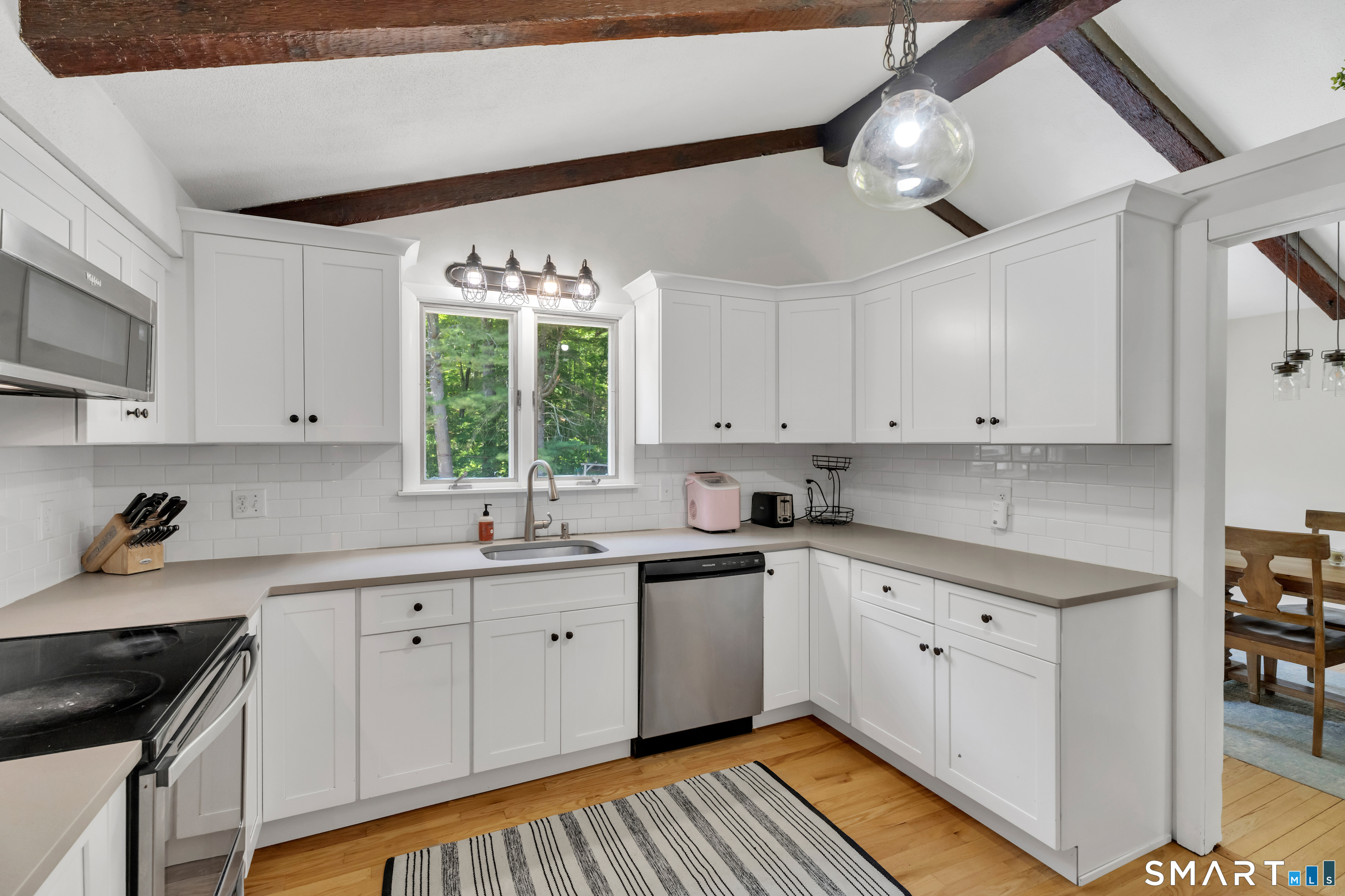 384 Beaver Meadow Road Haddam, CT 06441 - Photo 13 of 38