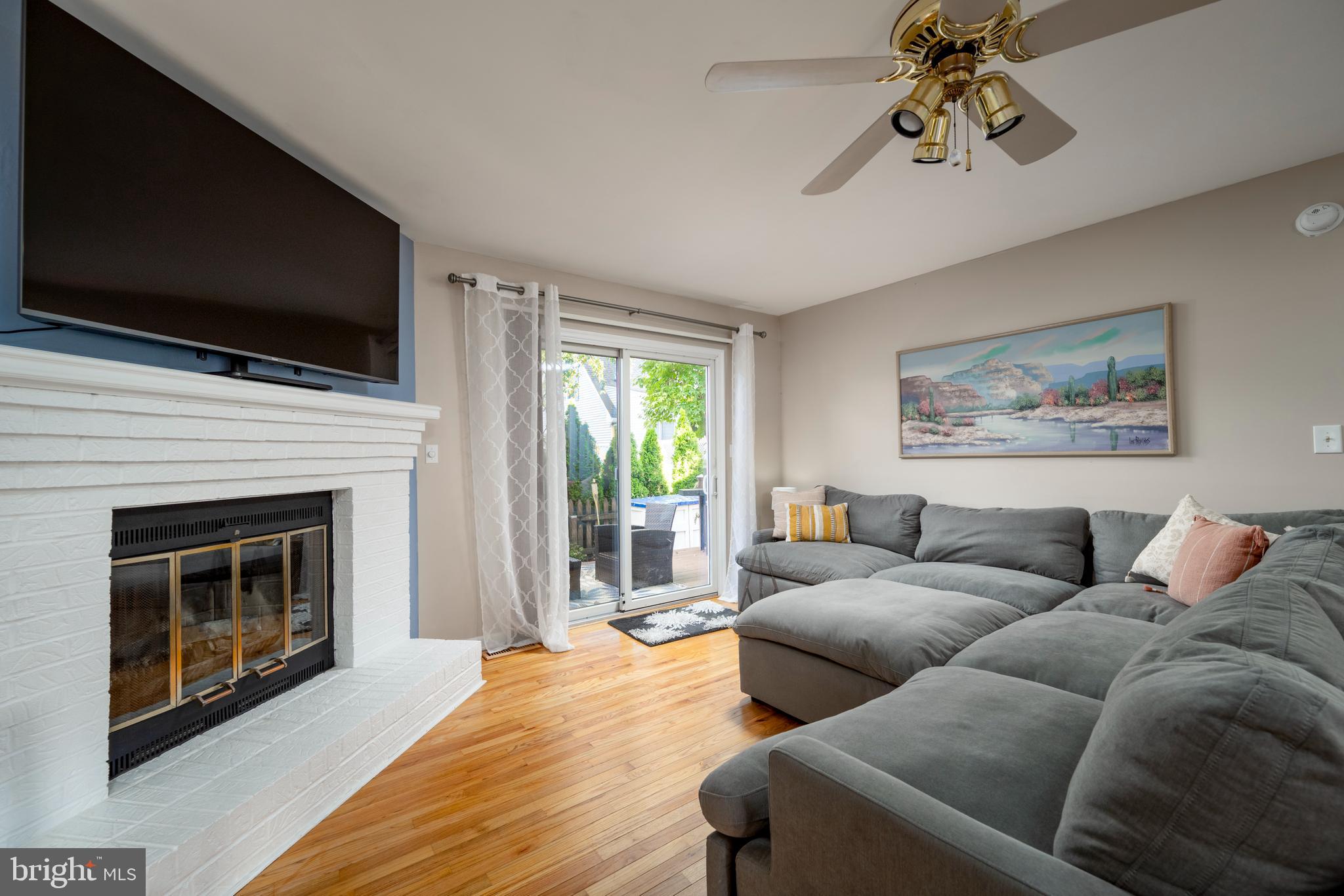 14110 Sailing Road Ocean City, MD 21842 - Photo 6 of 24 Living Room