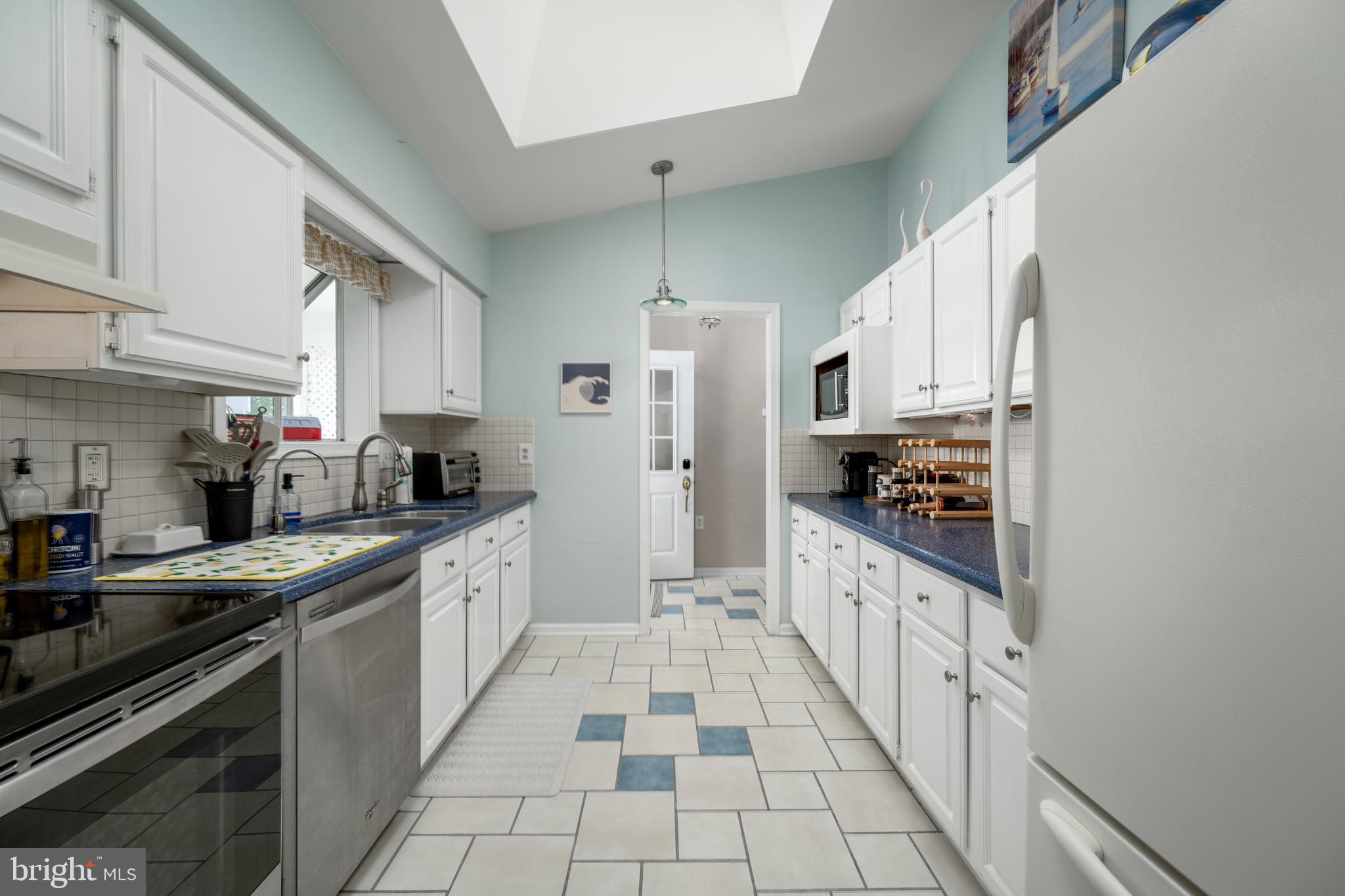 14110 Sailing Road Ocean City, MD 21842 - Photo 10 of 24 Kitchen