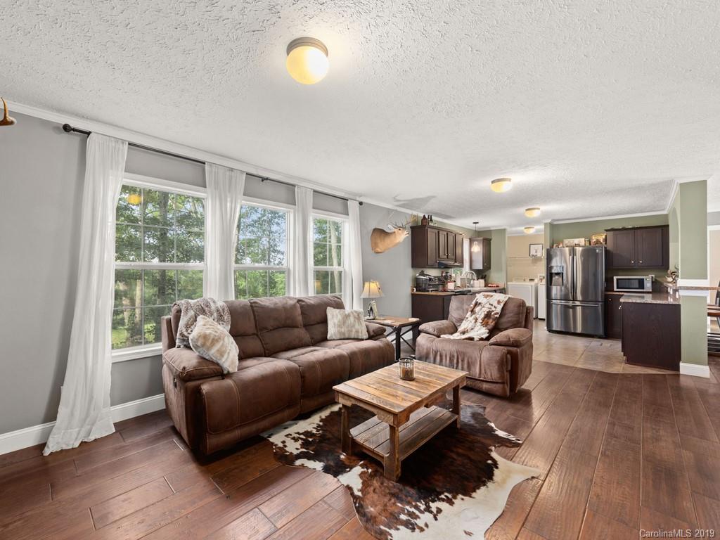 515 Grandview Road Alexander, NC 28701 - Photo 10 of 27 Gallery Image 10