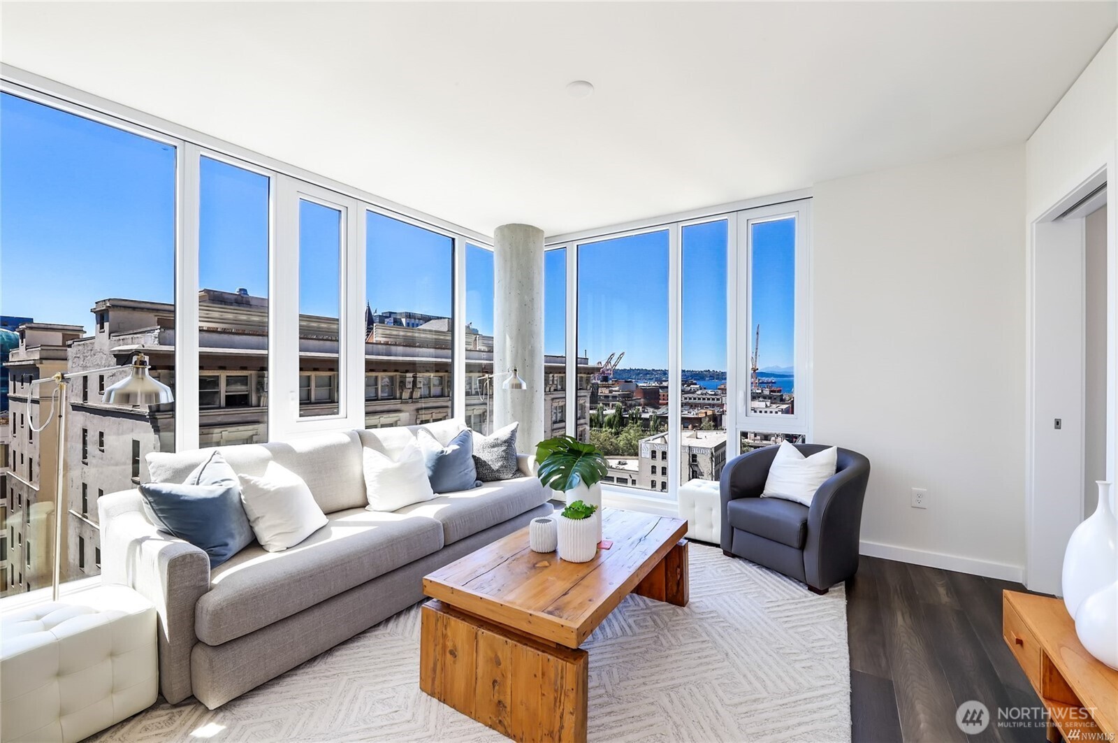 450 South Main Street, Unit 809 Seattle, WA 98104 - Photo 21 of 34 Gallery Image 21