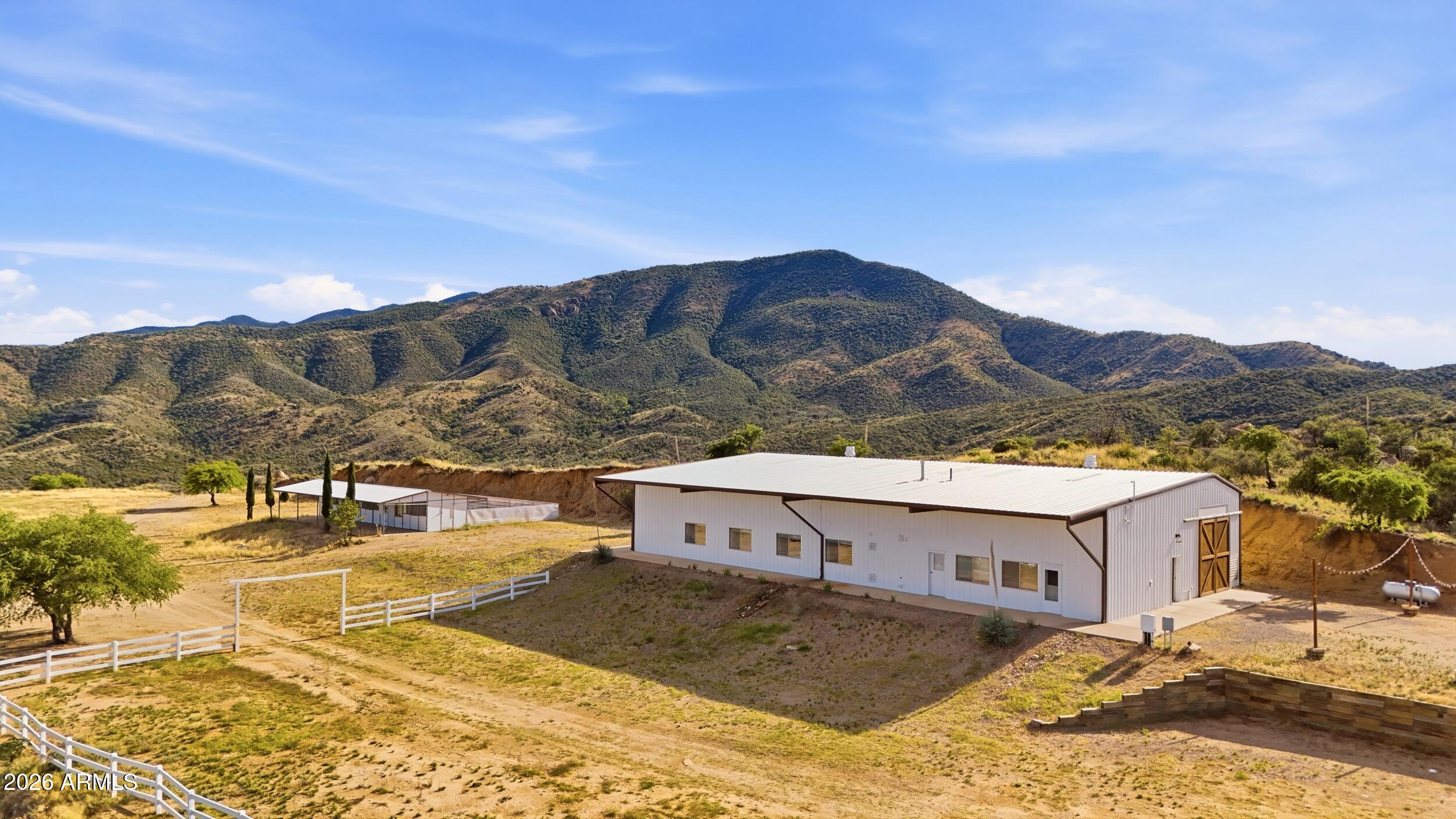 33351 South Highjinks Road Oracle, AZ 85623 - Photo 40 of 51 Barn/Garage
