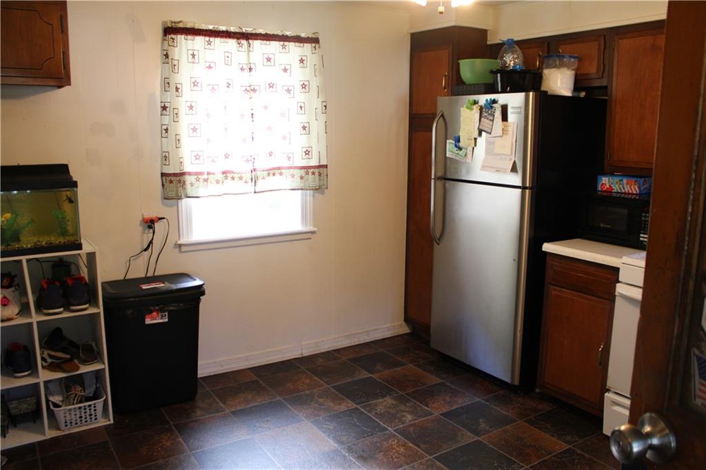 142 Boyd Road Ford City, PA 16226 - Photo 4 of 16 Gallery Image 4