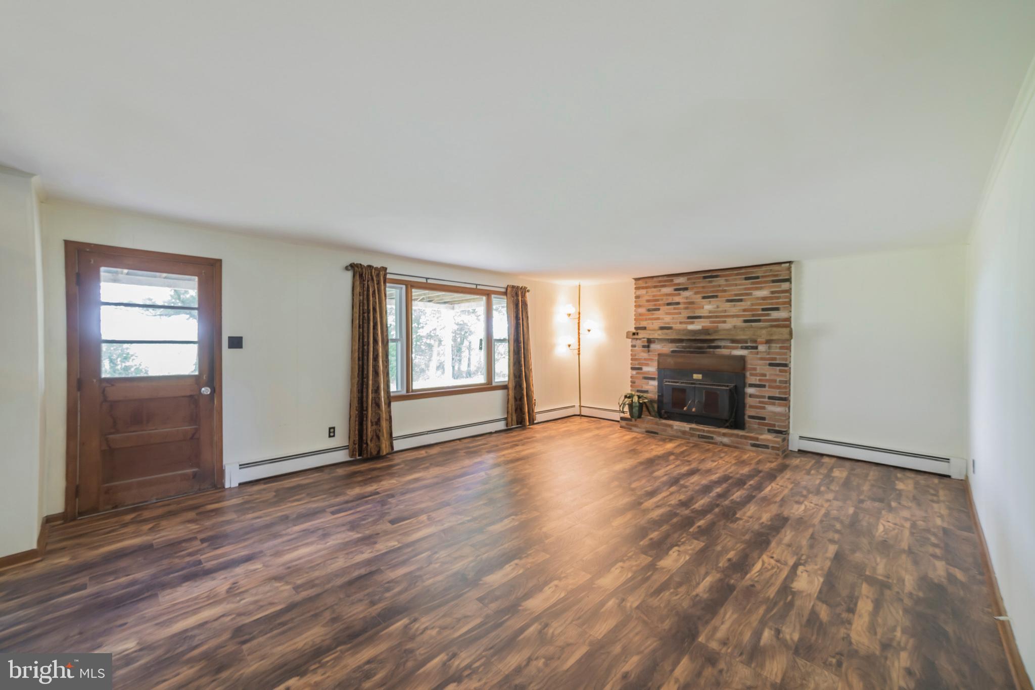633 Elroy Road Souderton, PA 18964 - Photo 14 of 47 Family Room