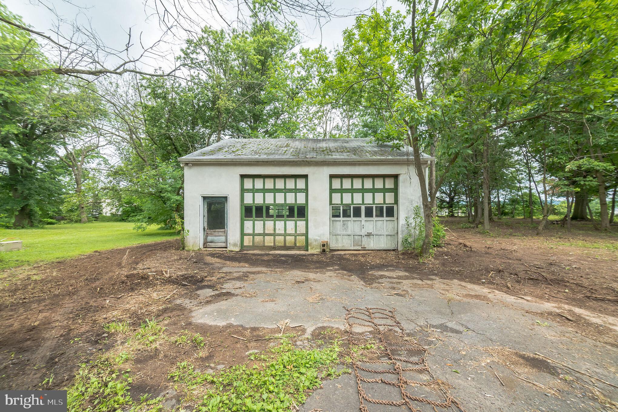 633 Elroy Road Souderton, PA 18964 - Photo 30 of 47 Oversize Garage