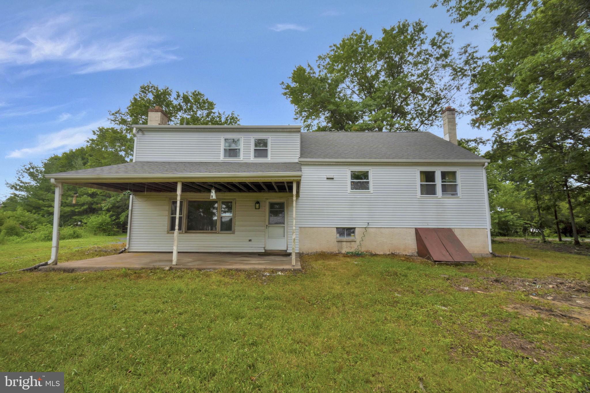 633 Elroy Road Souderton, PA 18964 - Photo 32 of 47 Exterior Back