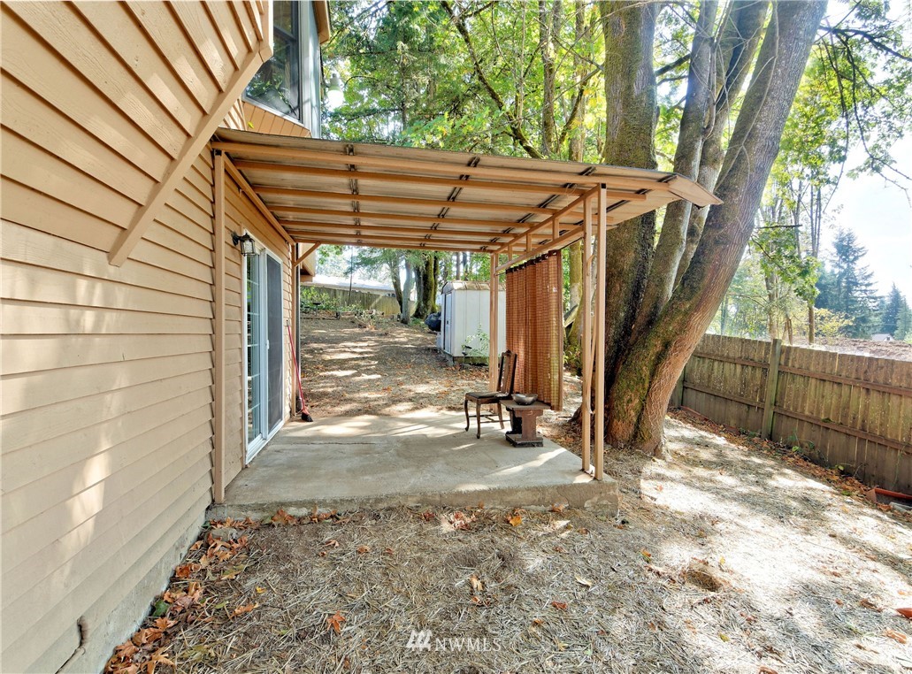 3619 Southeast 19th Court Renton, WA 98058 - Photo 15 of 21 a view of outdoor space with wooden fence