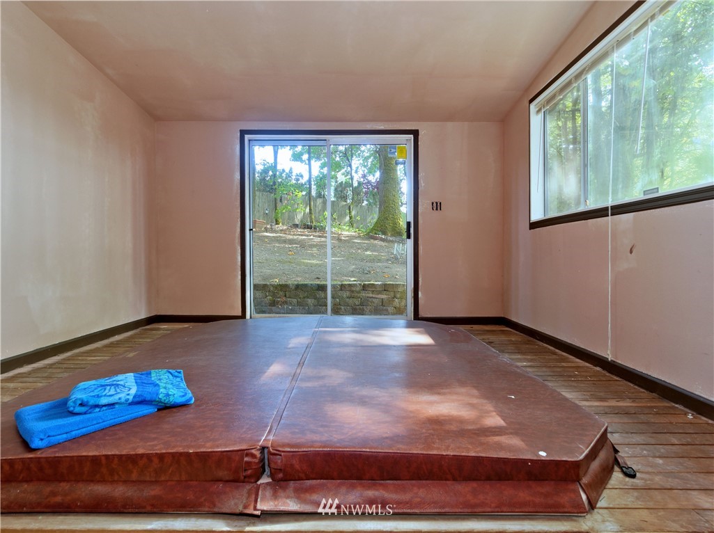 3619 Southeast 19th Court Renton, WA 98058 - Photo 18 of 21