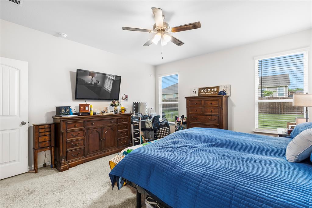 804 Feather Edge Drive Springtown, TX 76082 - Photo 16 of 36 Primary