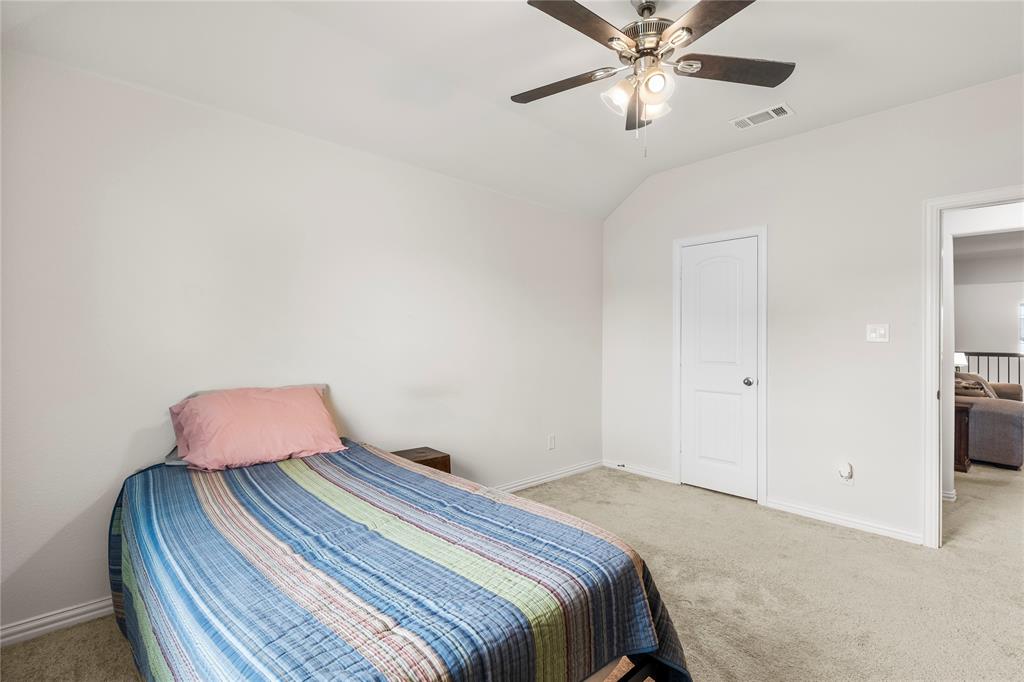 804 Feather Edge Drive Springtown, TX 76082 - Photo 22 of 35