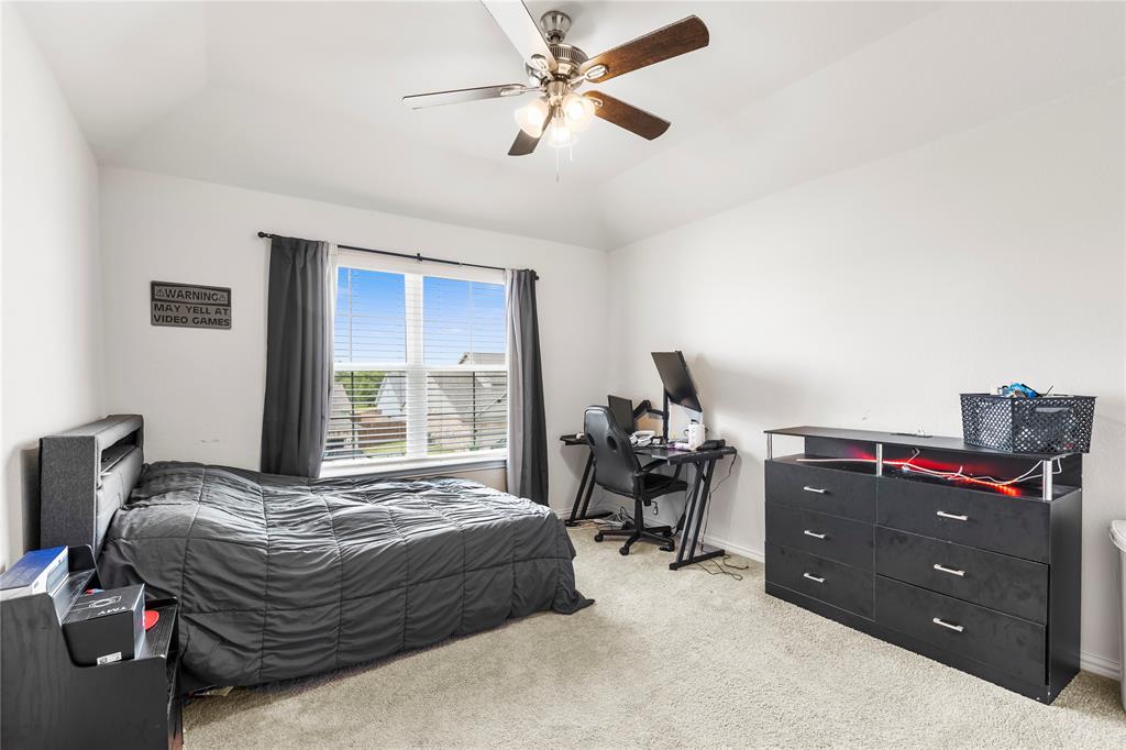 804 Feather Edge Drive Springtown, TX 76082 - Photo 25 of 35