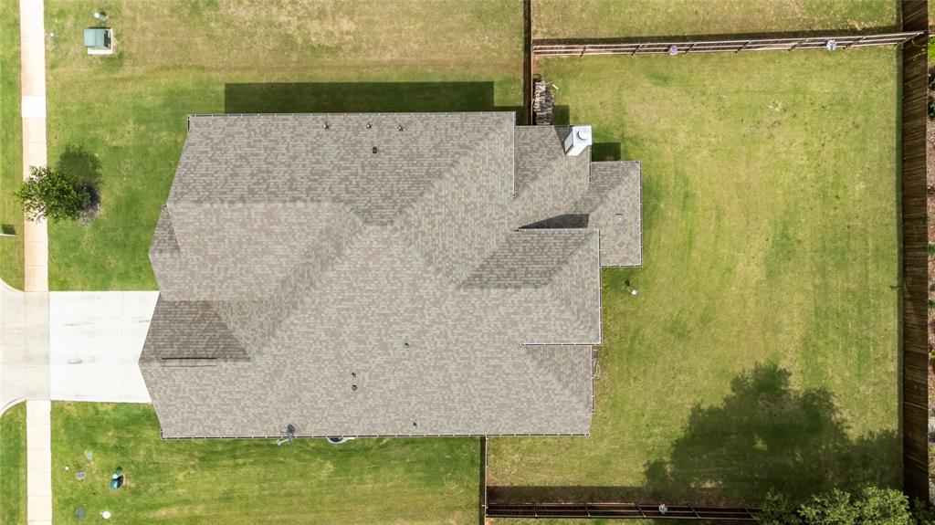 804 Feather Edge Drive Springtown, TX 76082 - Photo 33 of 36