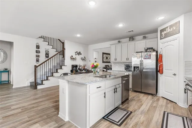 $418,995 | 804 Feather Edge Drive, Springtown, TX 76082