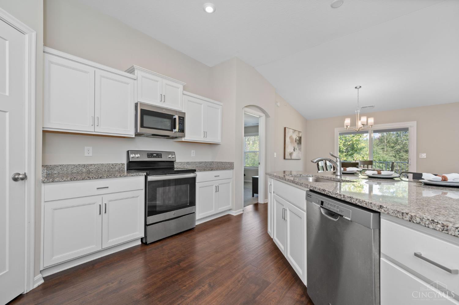 108 Old Pond Road Springboro, OH 45066 - Photo 6 of 42 Gallery Image 6