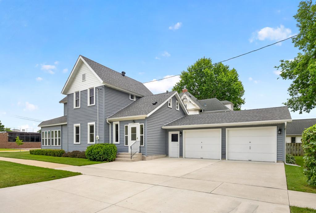 302 South Prairie Street Lake City, MN 55041 - Photo 4 of 43