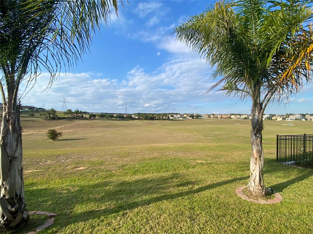 7047 Oxbow Road Minneola, FL 34715 - Photo 28 of 33 a view of an ocean from a beach